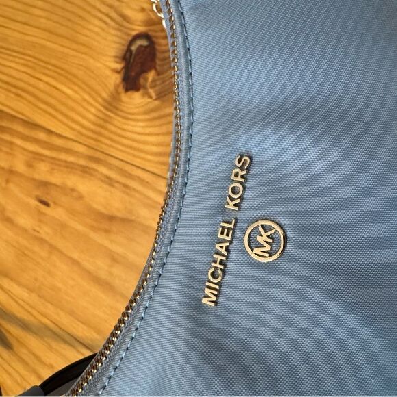 Michael Kors Jet Set Charm Medium Nylon Gabardine Crossbody Bag Chambray - Picture 4 of 12